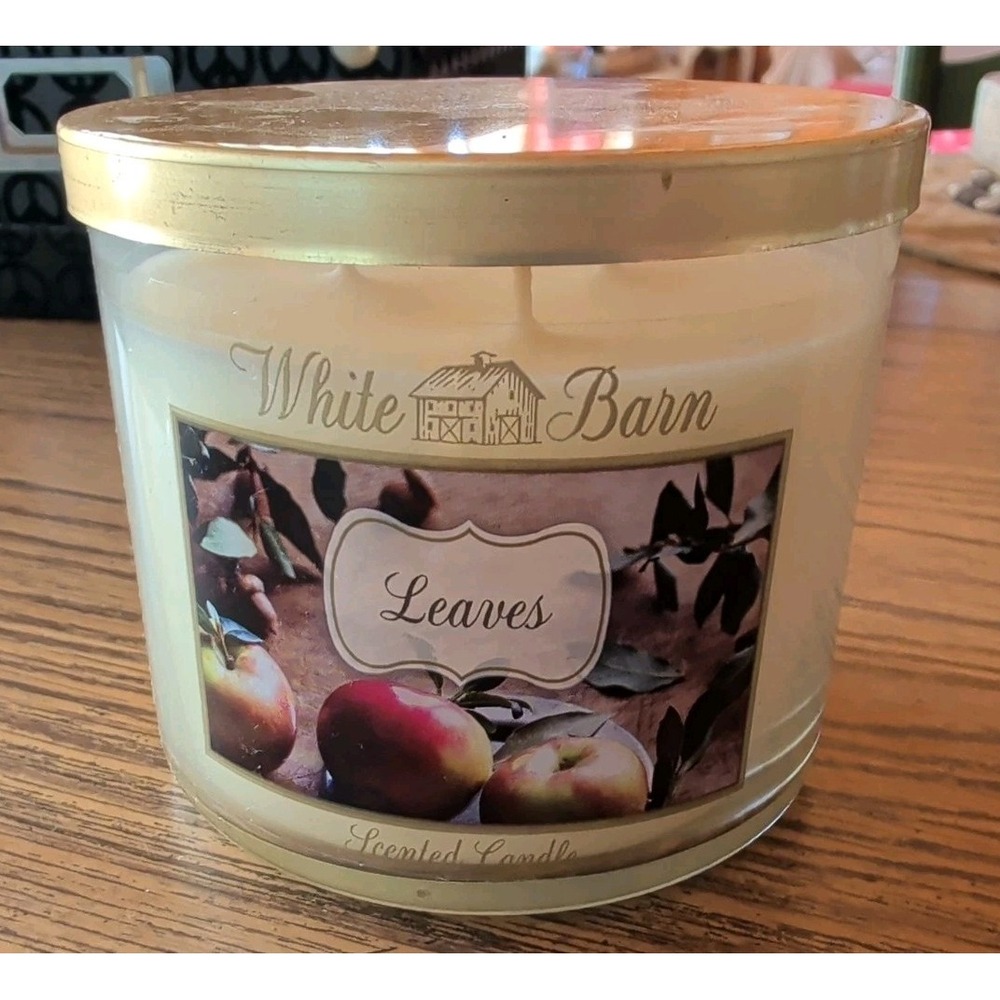 NEW Bath & Body Works Candle Scented 3 Wick 14.5 oz White Barn - Leaves